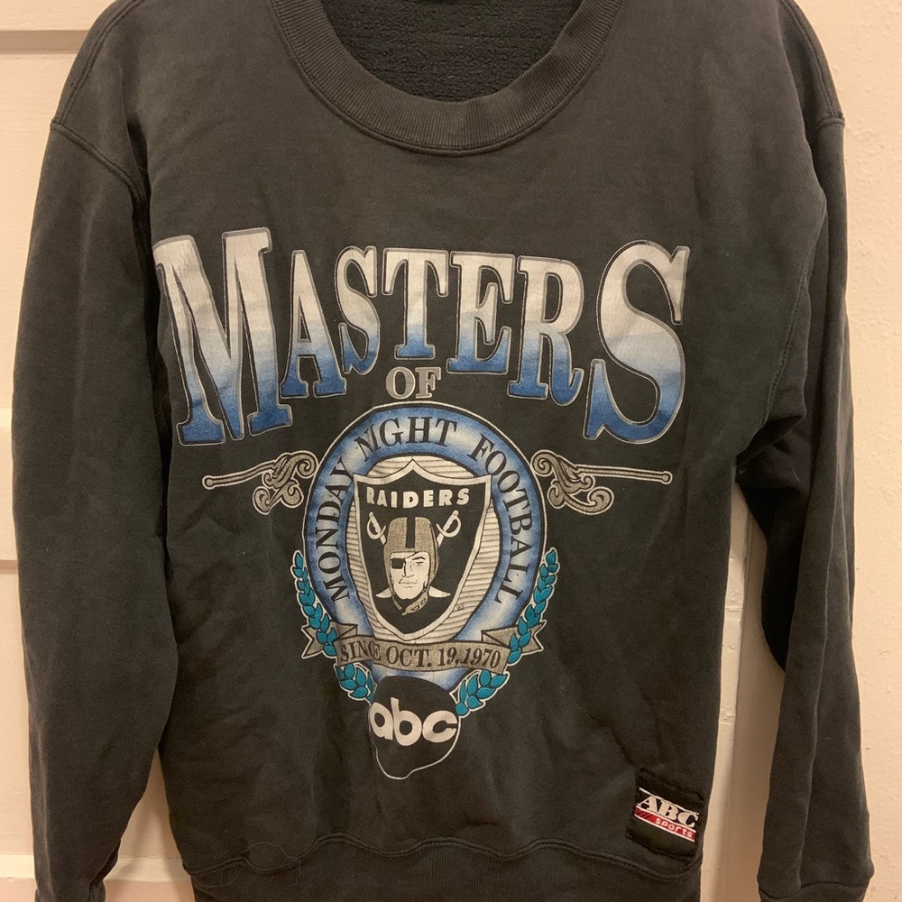 Raiders sweatshirt